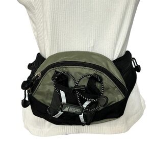 MEC Waist Bag Pack Bottle Holder Green Black Padded 1 Zippered Pocket